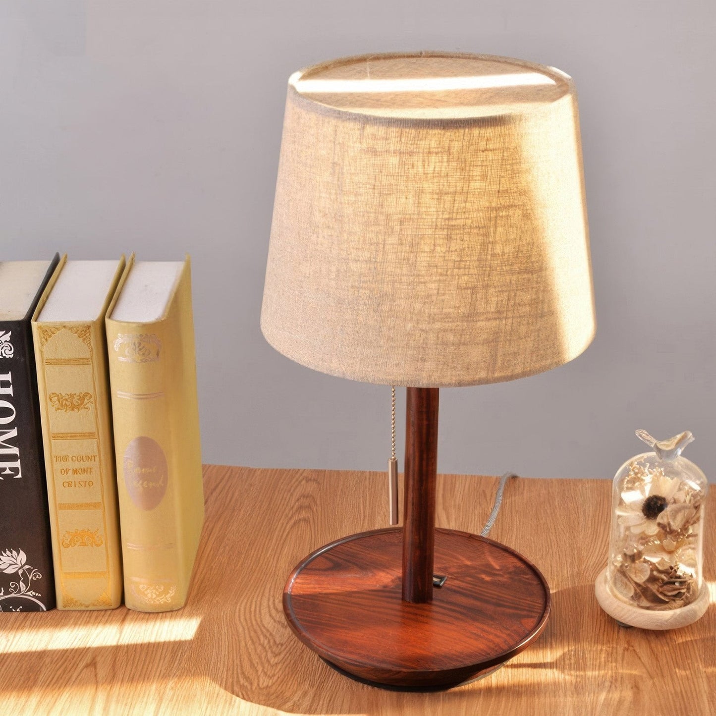 Scandinavische Walnotenlamp met Luxe Stoffen Accenten - Energiezuinige LED Verlichting, H49cm x B26.5cm 5