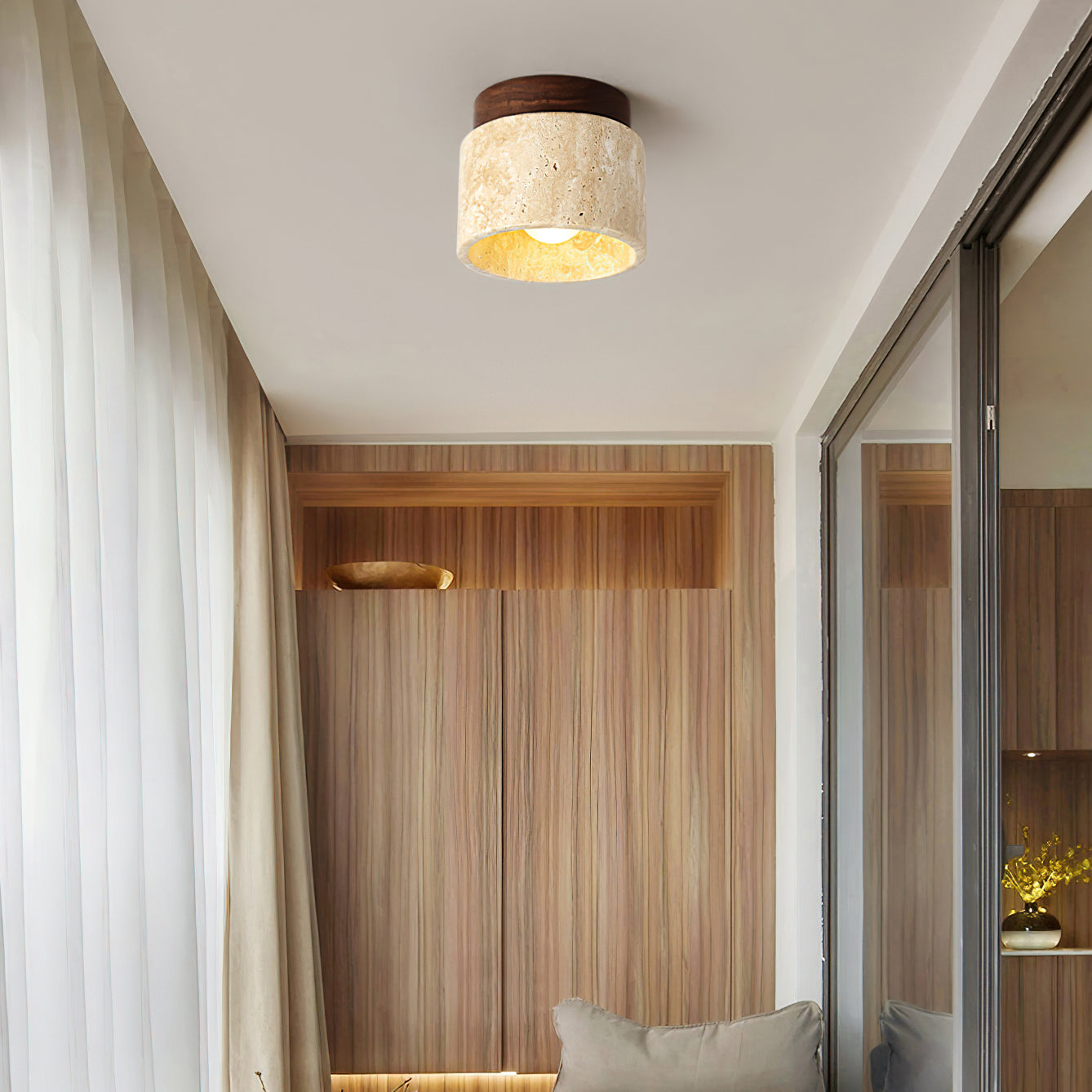Japandi Downlight – Minimalistische Verlichting van Travertijn voor Elegante Sfeer in Huis