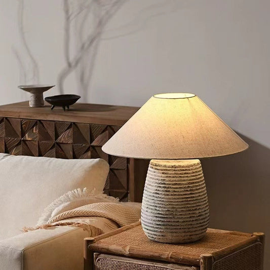 Keramische Tafellamp – Japandi Stijl Voor Modern Interieur met Subtiele Verlichting