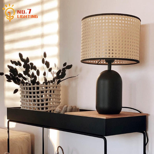 Rattan Tafellamp – Minimalistisch Japandi Ontwerp voor Woon- en Slaapkamers